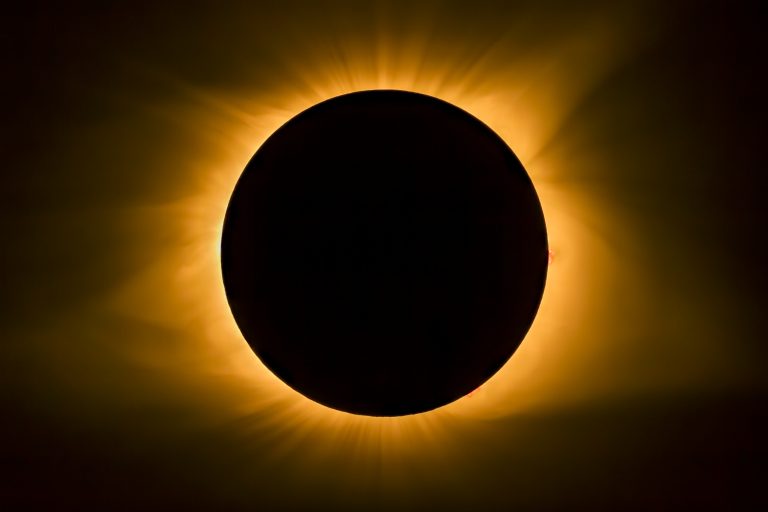 Solar Eclipse May Have Affected Age-Related Macular Degeneration
