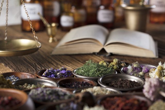 The Complete Home Guide to Herbs, Natural Healing, and Nutrition
